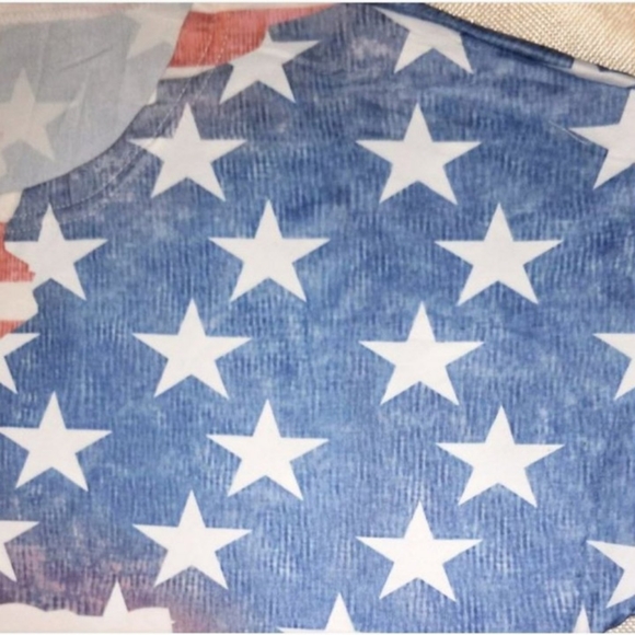 πΊπΈAmerican Flag T-shirt π - Picture 2 of 5